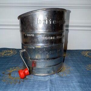 Vintage 1960's  Brite-Pride‎ 3 cup Flour Sifter Red Handle Rustic Farmhouse NWOT